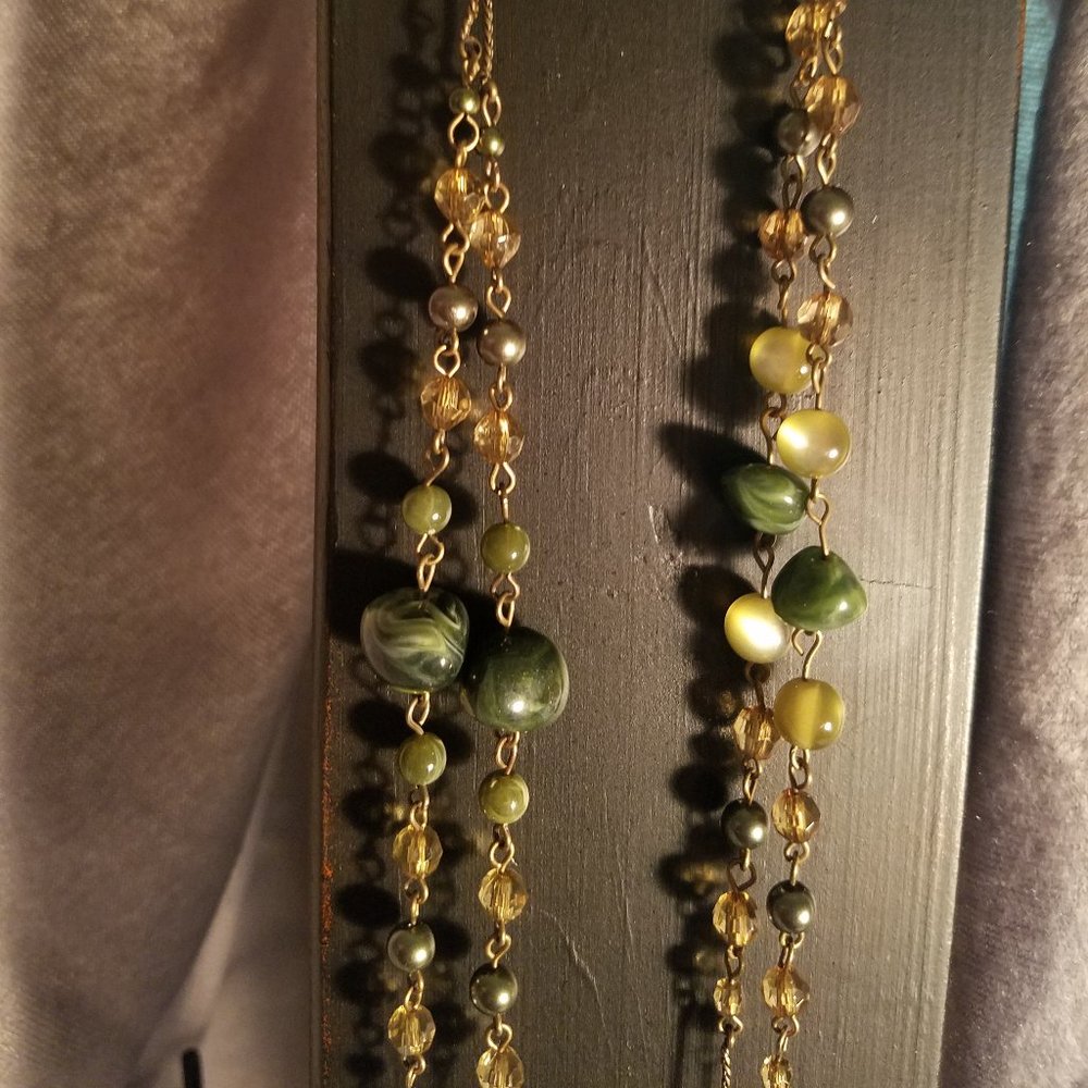 60" Charlotte Russe beautiful stone necklace
